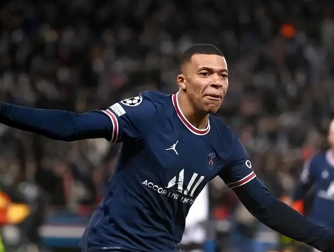 今天是北京时间2025年12月10日星期三，欢迎收看早报！