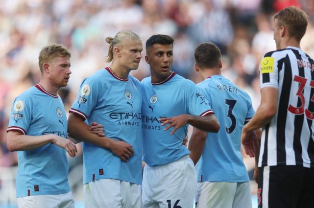 罗马诺：B费解约金为6000万欧，但仅英超以外球队能激活（罗马诺：B费6000万欧解约条款仅对非英超俱乐部有效）