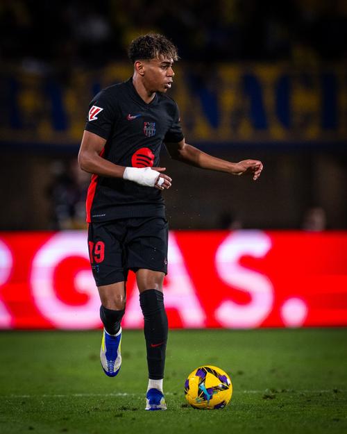 李霄鹏告别青岛海牛：战术调整与未来展望