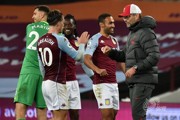 记者：切尔西前锋布罗亚接近永久转会伯恩利