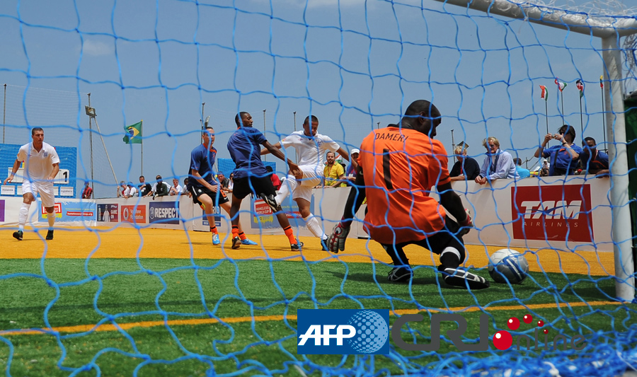 天皇杯前瞻：神户联赛无缘三连冠，广岛力求乘胜追击（天皇杯前瞻：神户无缘联赛三连冠，广岛欲乘势追击）