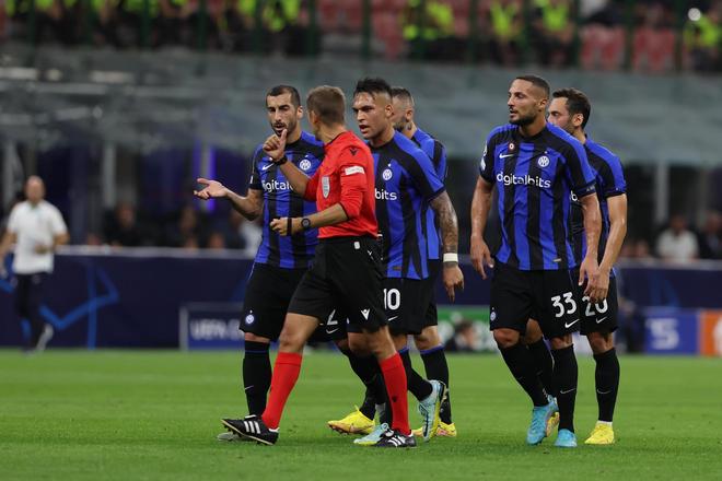 土耳其足协：对非法投资的224名球员和24名裁判实施禁赛（土耳其足协宣布：224名球员、24名裁判因非法投资被禁赛）