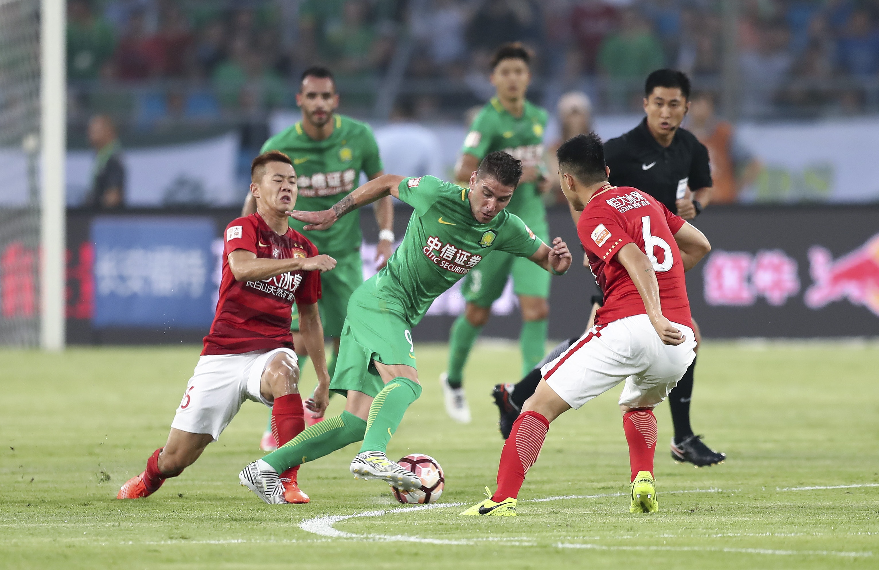 维尔茨领衔! 曝阿隆索递交引援清单 要求皇马连签3大强援（阿隆索提交引援名单：维尔茨领跑，力促皇马连签三大强援）